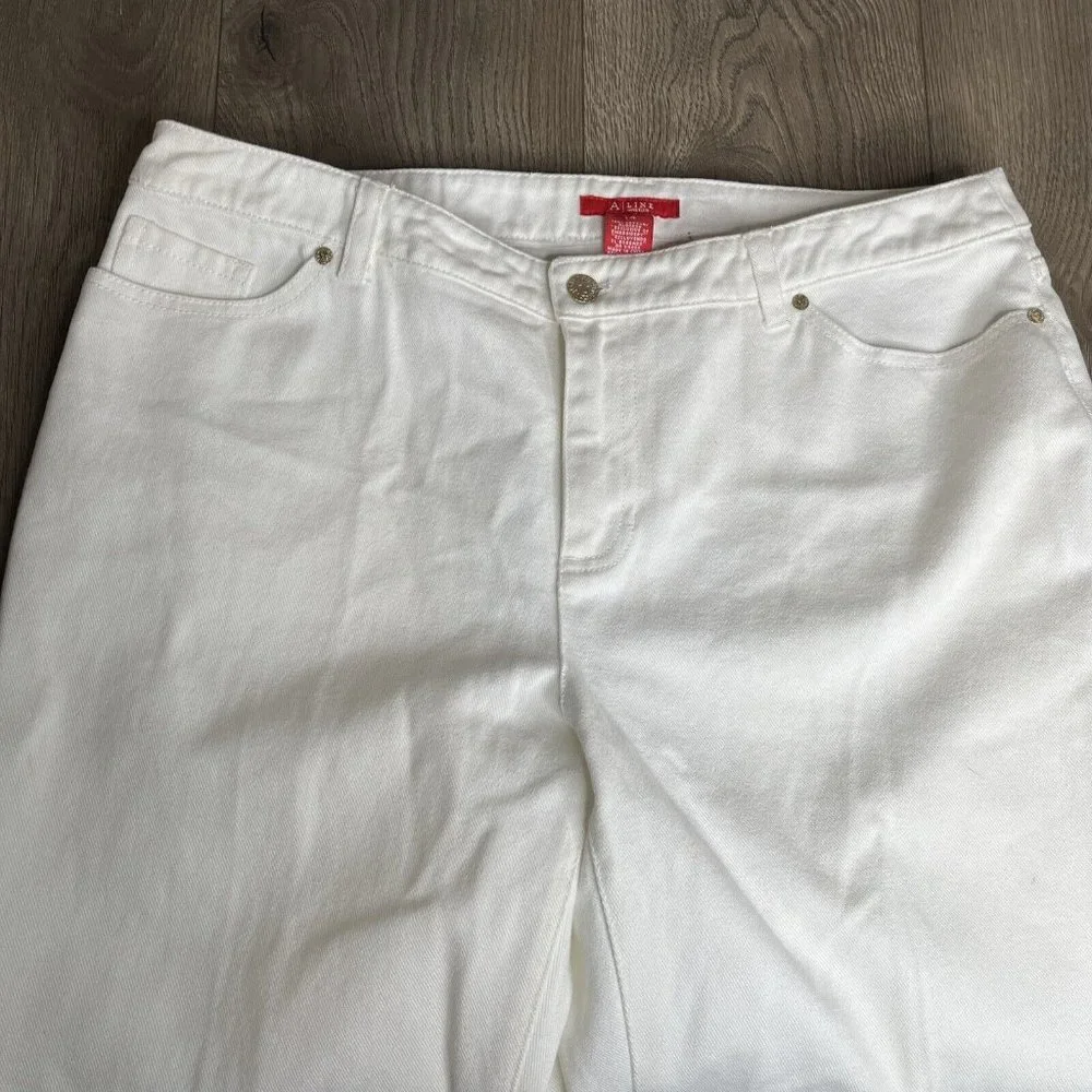 Anne Klein Jeans Womens 14 White 5 Pocket Jeans Embroidery detail at Hem - Picture 5 of 14
